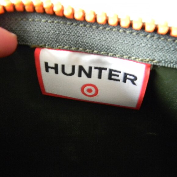 Hunter for Target Green Rubber Pouch Zipper Wristlet Small Bag Tote Make Up Bag - Picture 6 of 8